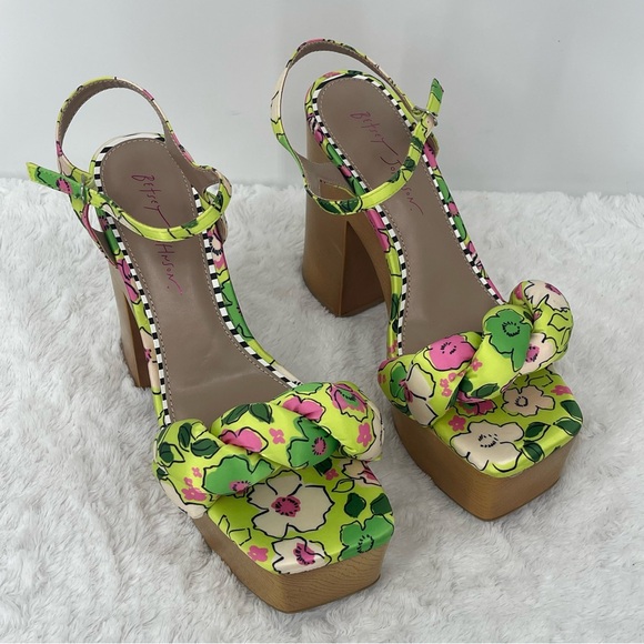 Betsey Johnson Shoes - BETSEY JOHNSON KANDEE WOMENS SIZE 10 M Floral Platform Heels - Green and Pink